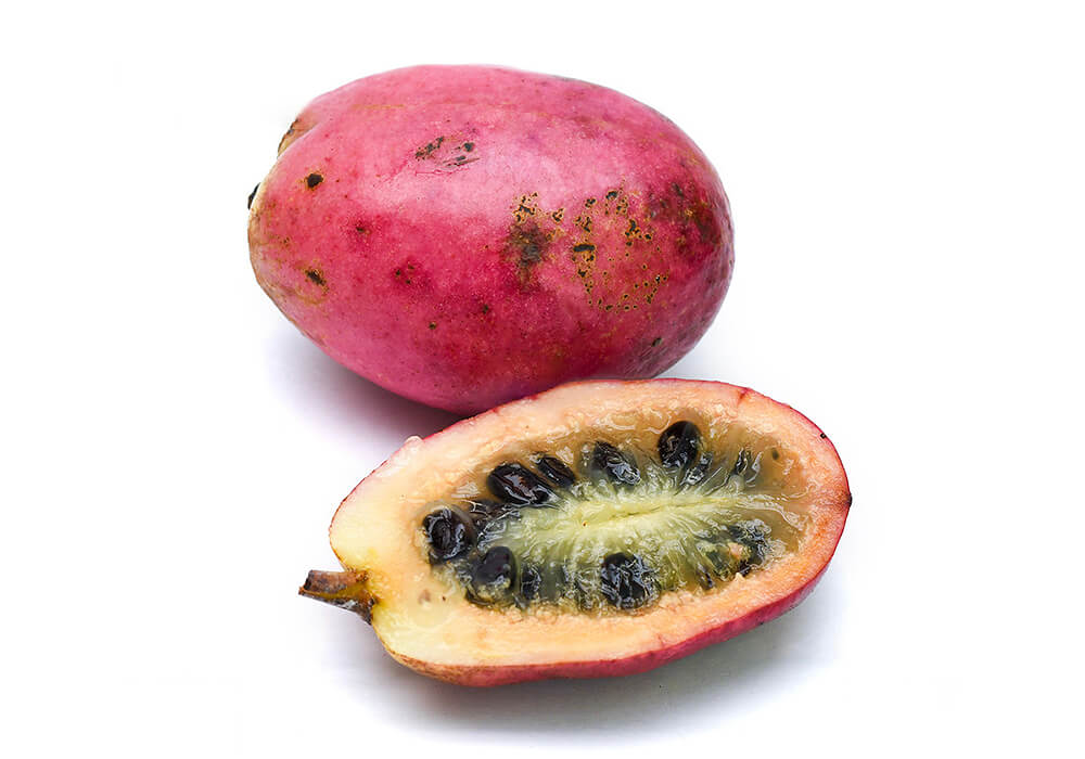 食用のムベの果実